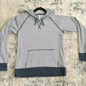 Beautiful women’s small Kuhl hoodie